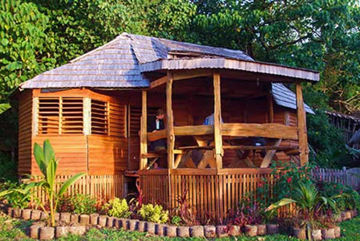 Ovava Tree Lodge - Her skal du bo på Eua Tonga